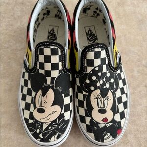 New VANS x DISNEY Mickey&Minnie Flame Classic Slip-On